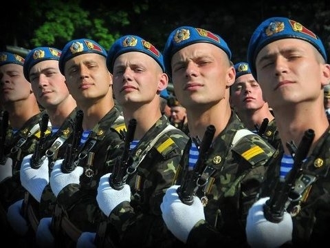 Сьогодні в Україні відзначають День високомобільних десантних військ