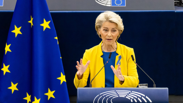Ursula von der Leyen: „Vom ajuta Ucraina atâta timp, cât aceasta va fi necesar”